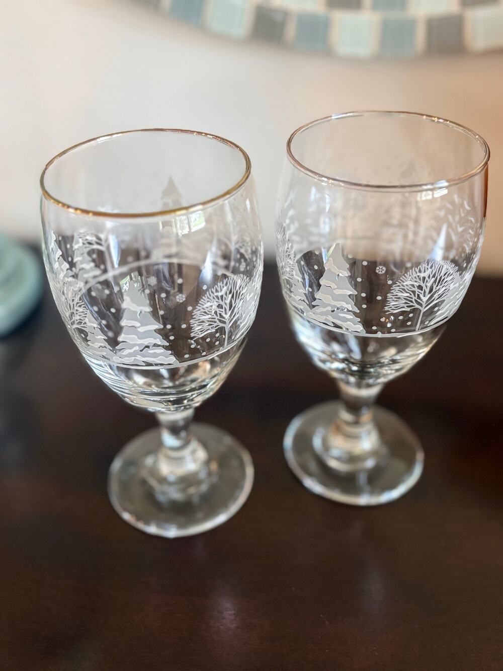 Vtg 1980s Libbey Arby’s Winter Wonderland Gold Rim Stemmed Goblets – Set of 2